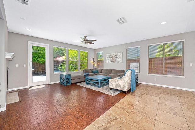 1685 Halverson Ct, Folsom, CA 95630
