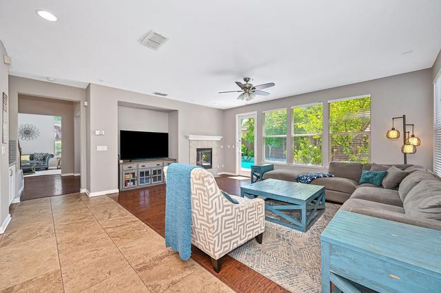 1685 Halverson Ct, Folsom, CA 95630
