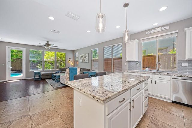 1685 Halverson Ct, Folsom, CA 95630