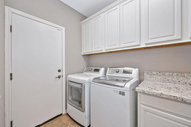 1685 Halverson Ct, Folsom, CA 95630
