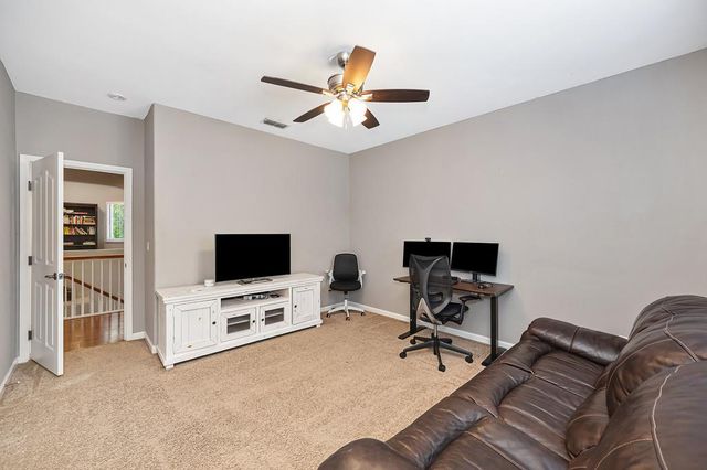 1685 Halverson Ct, Folsom, CA 95630