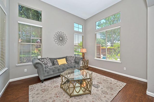 1685 Halverson Ct, Folsom, CA 95630