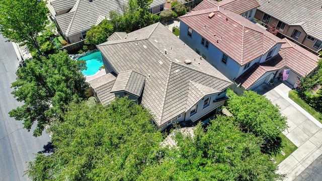 1685 Halverson Ct, Folsom, CA 95630