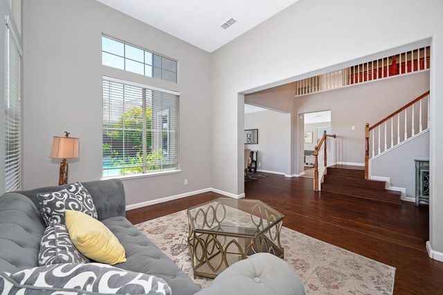 1685 Halverson Ct, Folsom, CA 95630