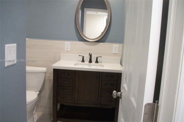 13900 Lake Placid Court A24, Miami Lakes, FL 33014