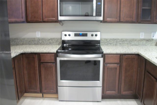 13900 Lake Placid Court A24, Miami Lakes, FL 33014