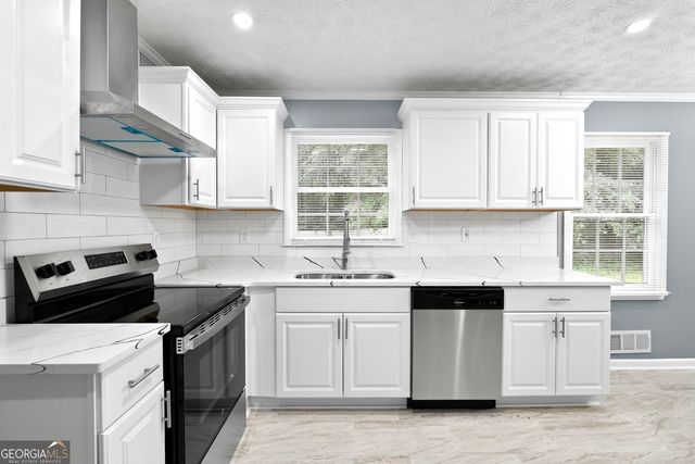 46 Stone Wood Lane, Lawrenceville, GA 30046