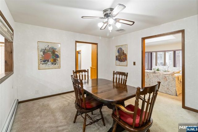 6 Seabert Lane, Kinnelon Borough, NJ 07405