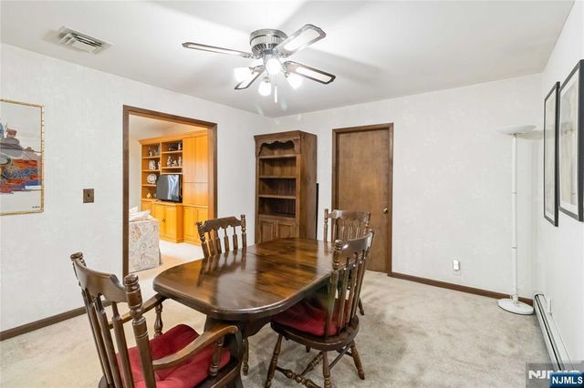 6 Seabert Lane, Kinnelon Borough, NJ 07405