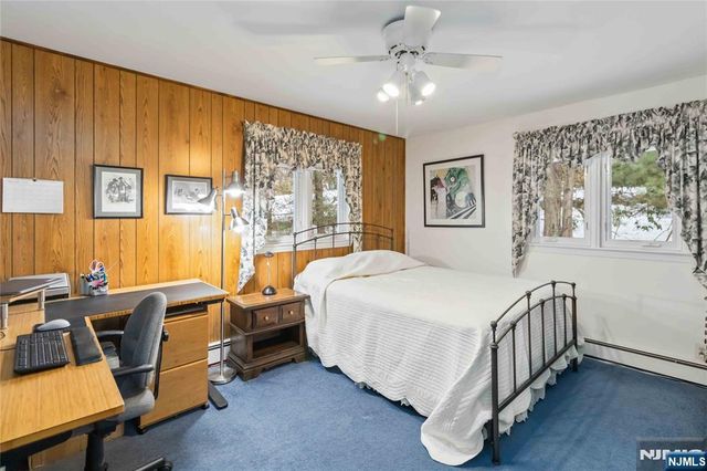 6 Seabert Lane, Kinnelon Borough, NJ 07405
