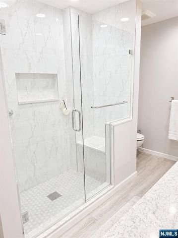 6 Seabert Lane, Kinnelon Borough, NJ 07405