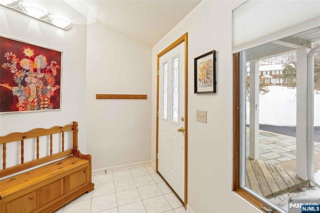 6 Seabert Lane, Kinnelon Borough, NJ 07405