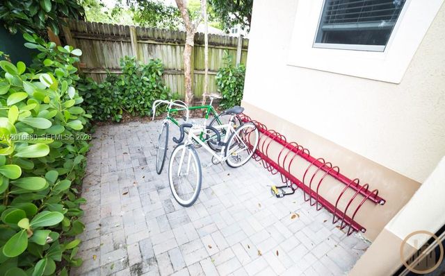 53 NE 49th St 4, Miami, FL 33137