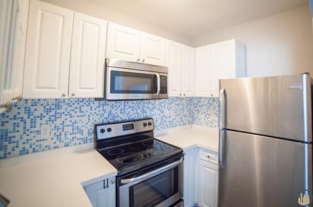 53 NE 49th St 4, Miami, FL 33137