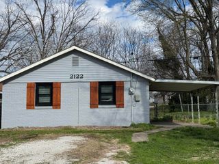 2122 North Taylor Avenue, Springfield, MO 65803