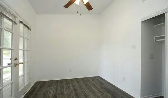 2001 Bering Drive 6B, Houston, TX 77057