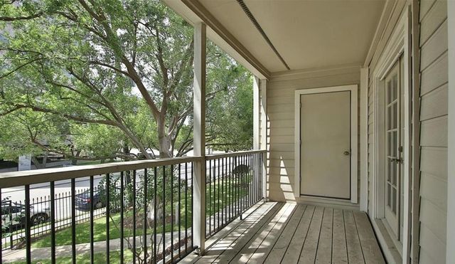 2001 Bering Drive 6B, Houston, TX 77057