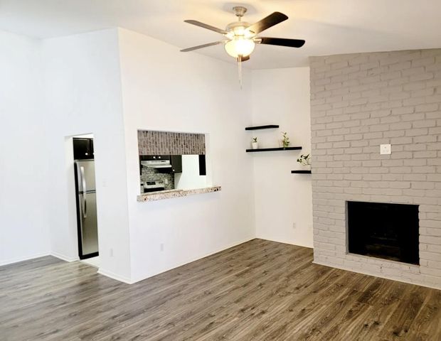 2001 Bering Drive 6B, Houston, TX 77057