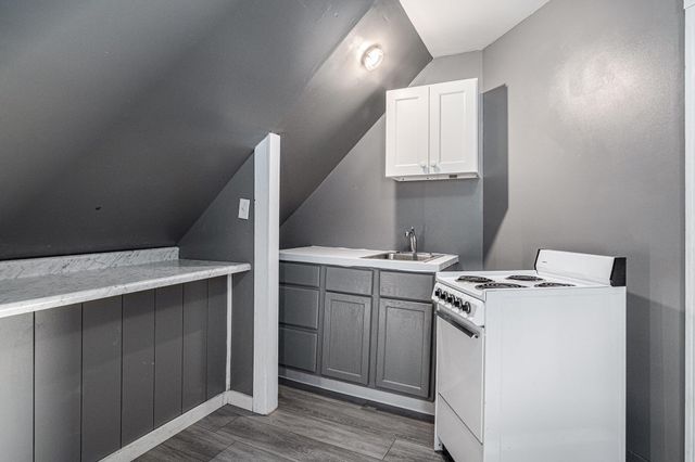 1040 Madison Avenue SE, Grand Rapids, MI 49507