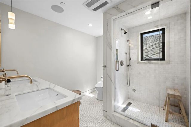 2629 Victoria Drive, Laguna Beach, CA 92651