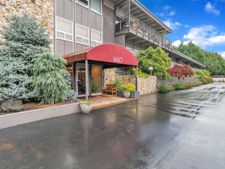 4460 Sw SCHOLLS FERRY Rd 24, Portland, OR 97225