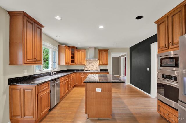 9846 Catalpa Woods Court, Blue Ash, OH 45242