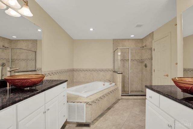 9846 Catalpa Woods Court, Blue Ash, OH 45242