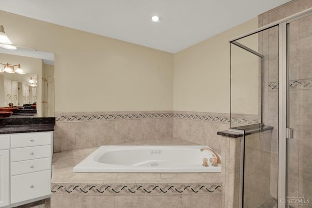 9846 Catalpa Woods Court, Blue Ash, OH 45242