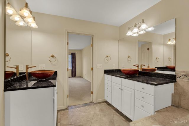 9846 Catalpa Woods Court, Blue Ash, OH 45242