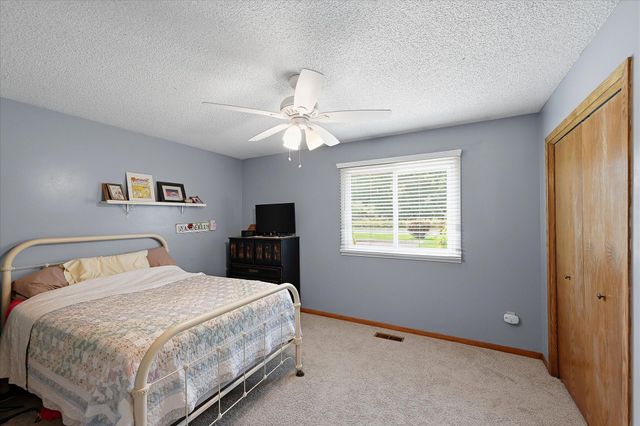 11102 Drake Street NW, Coon Rapids, MN 55433