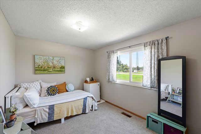 11102 Drake Street NW, Coon Rapids, MN 55433