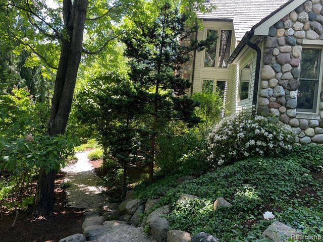 405 Bonnie Brier Street, Birmingham, MI 48009