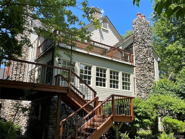 405 Bonnie Brier Street, Birmingham, MI 48009