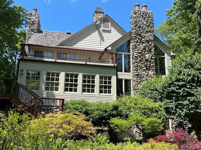 405 Bonnie Brier Street, Birmingham, MI 48009
