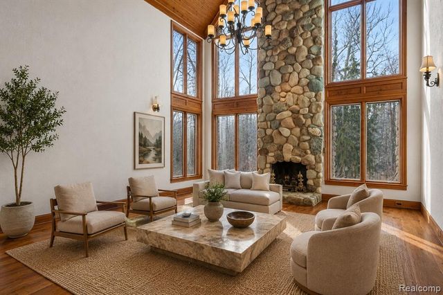 405 Bonnie Brier Street, Birmingham, MI 48009