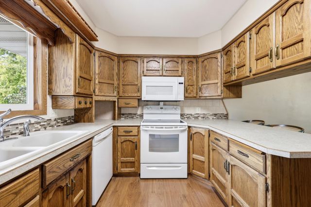 1119 9th Street N, Moorhead, MN 56560