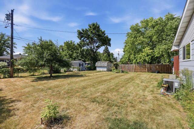 1119 9th Street N, Moorhead, MN 56560