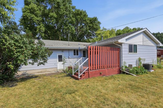 1119 9th Street N, Moorhead, MN 56560