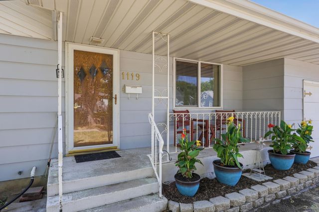 1119 9th Street N, Moorhead, MN 56560