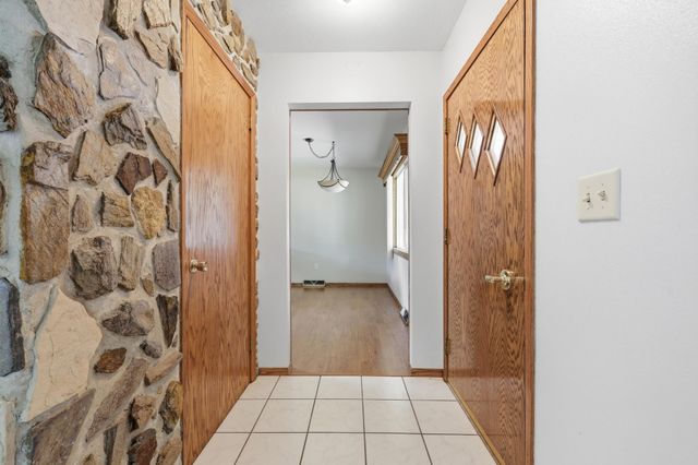1119 9th Street N, Moorhead, MN 56560