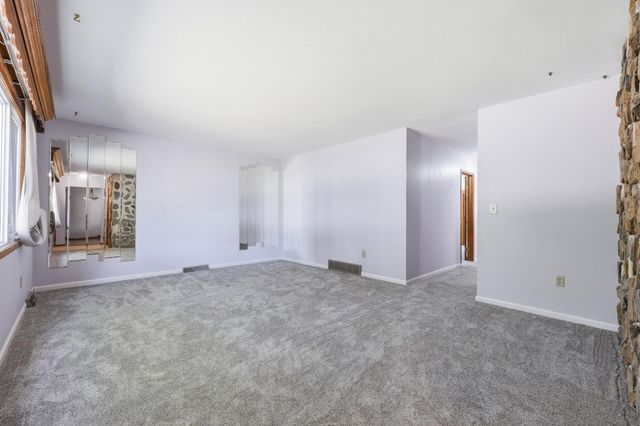 1119 9th Street N, Moorhead, MN 56560