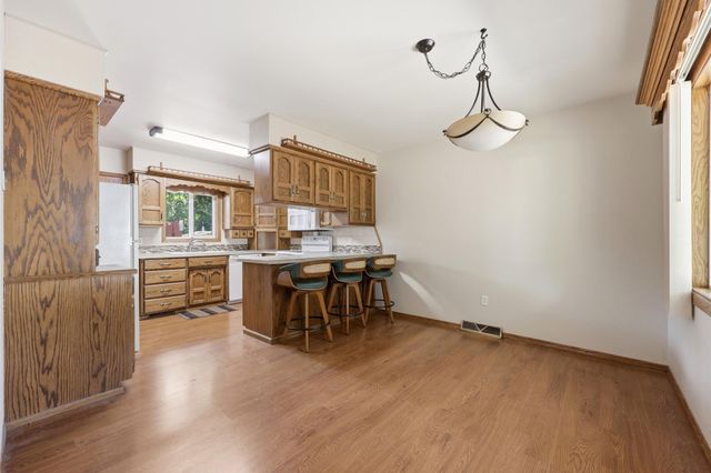 1119 9th Street N, Moorhead, MN 56560