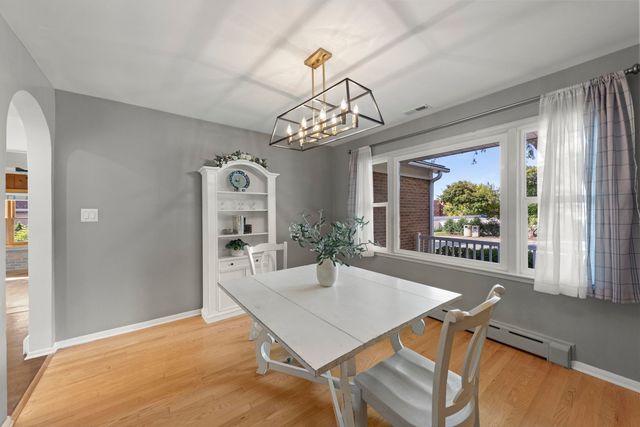 304 S Loomis Street, Naperville, IL 60540