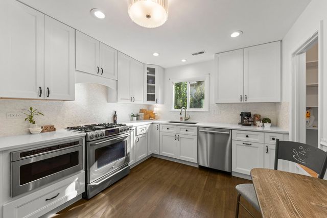 304 S Loomis Street, Naperville, IL 60540
