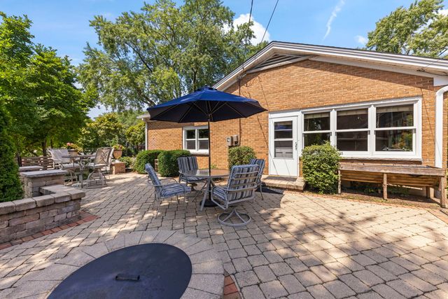 304 S Loomis Street, Naperville, IL 60540