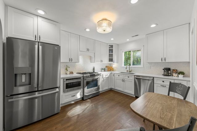 304 S Loomis Street, Naperville, IL 60540