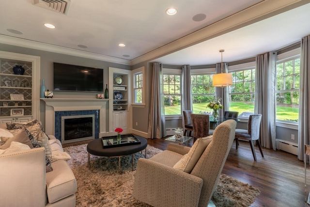 6 Hampton Rd, Lexington, MA 02421