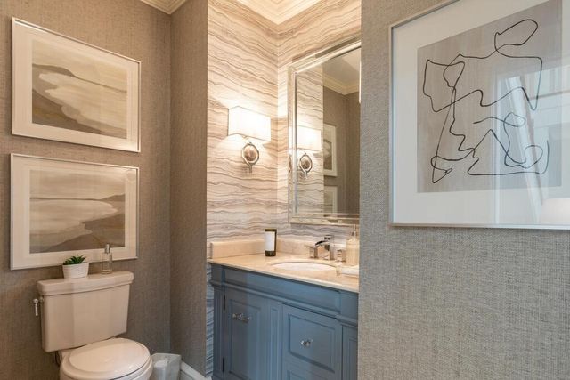 6 Hampton Rd, Lexington, MA 02421