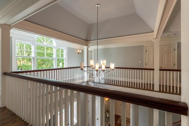 6 Hampton Rd, Lexington, MA 02421