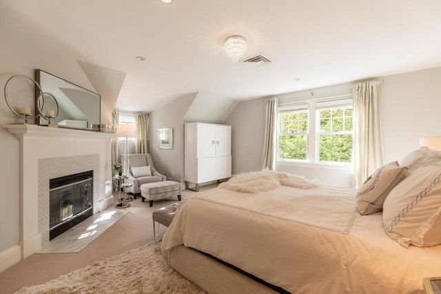6 Hampton Rd, Lexington, MA 02421